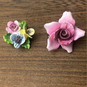 Vintage Lot Of 2 Small Gorgeous Cottage Core Feminine Floral Bone China Brooches